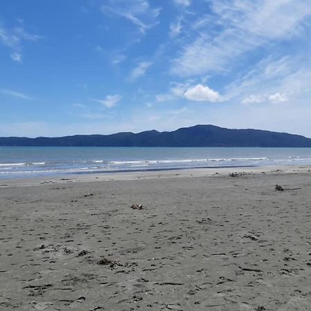 Raumati Guest House Paraparaumu Kültér fotó